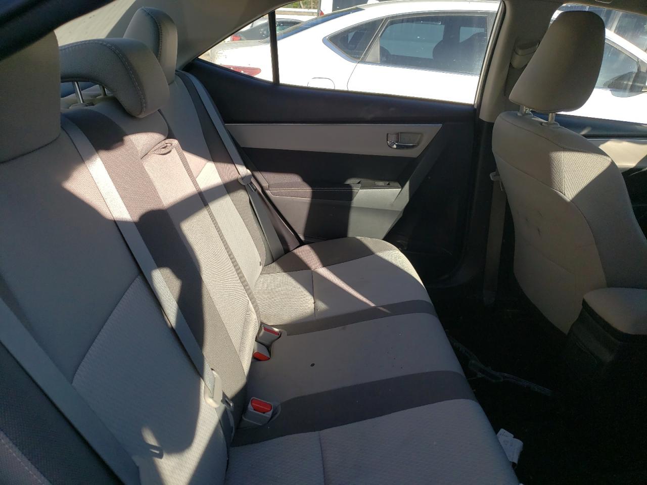 Photo 6 from auction – 2017 TOYOTA COROLLA L with VIN 2T1BURHE7HC817744