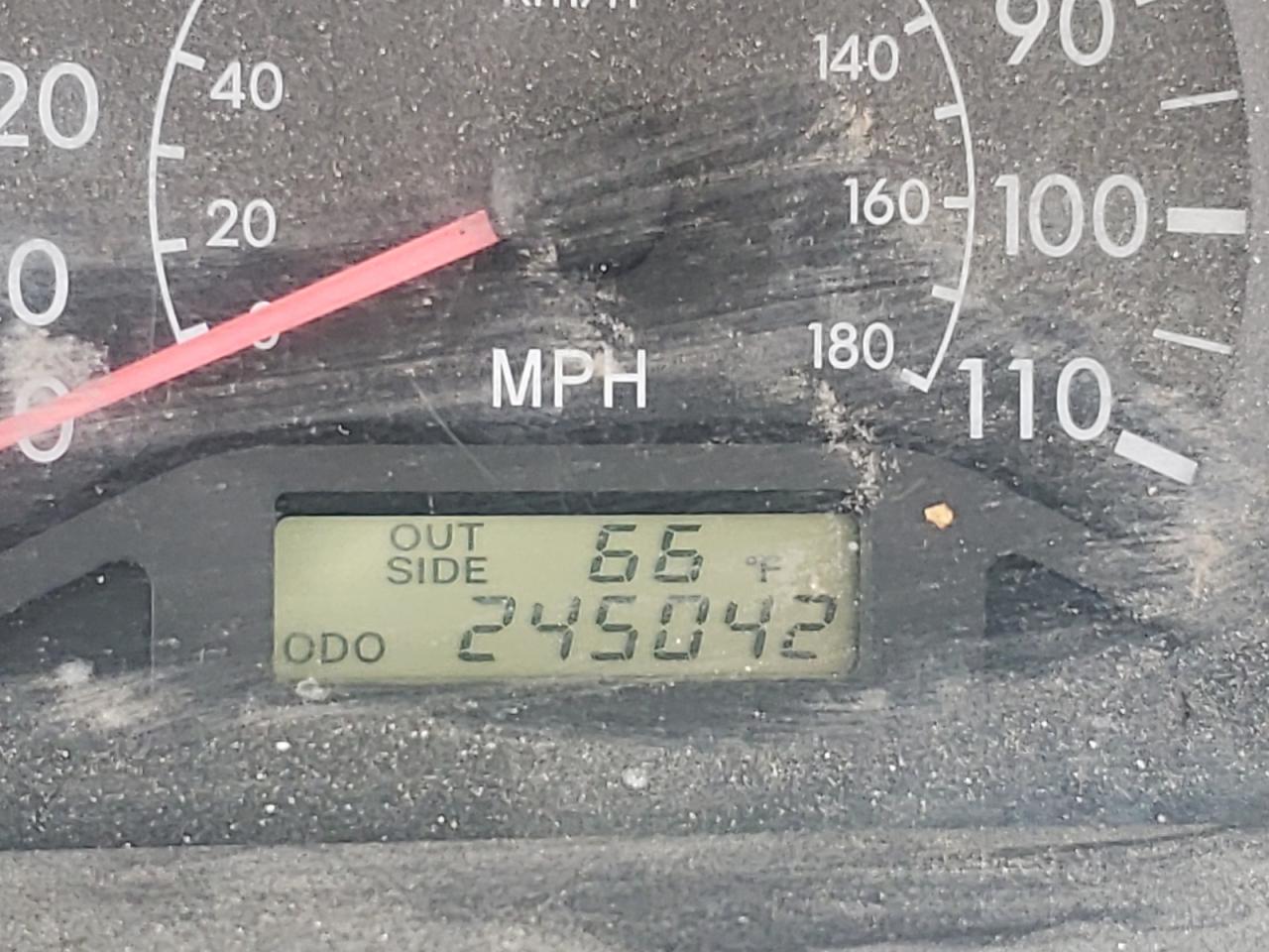 Photo 8 from auction – 2004 TOYOTA COROLLA CE with VIN 1NXBR32E84Z262612