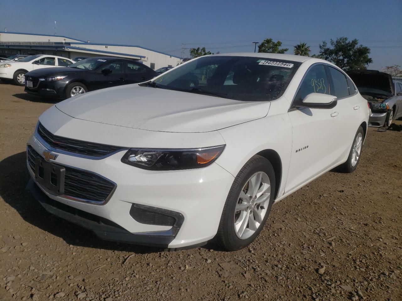 Photo 2 from auction – 2018 CHEVROLET MALIBU LT with VIN 1G1ZD5ST3JF270539