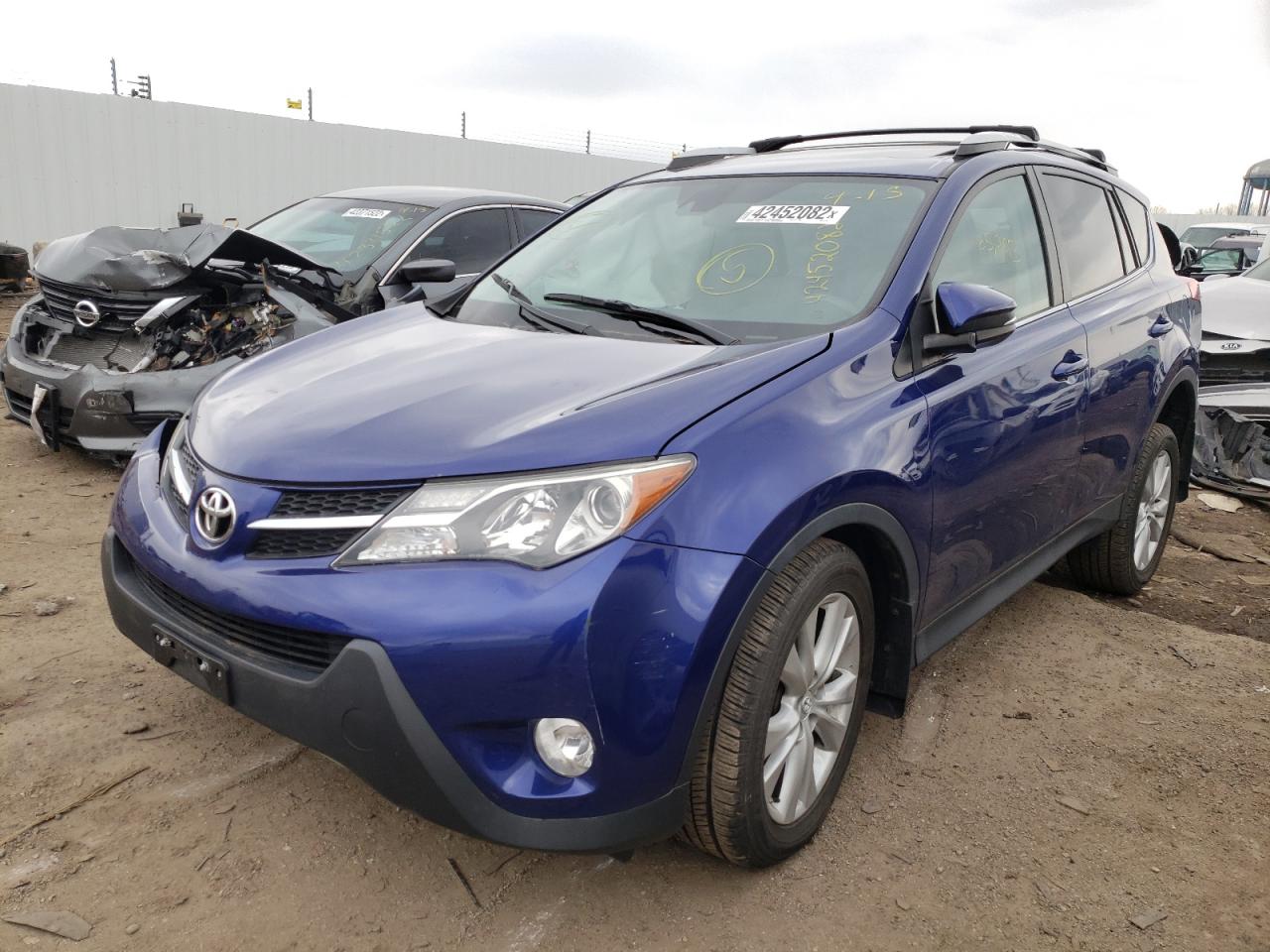 Photo 15 from auction – 2015 TOYOTA RAV4 LIMIT with VIN 2T3DFREV4FW341267