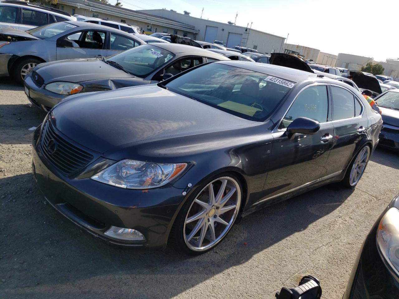 Photo 2 from auction – 2008 LEXUS LS 460 with VIN JTHBL46F785072930
