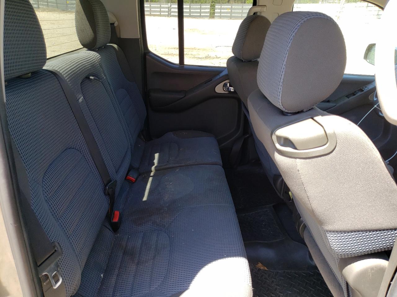 Photo 6 from auction – 2007 NISSAN FRONTIER C with VIN 1N6AD07UX7C407394