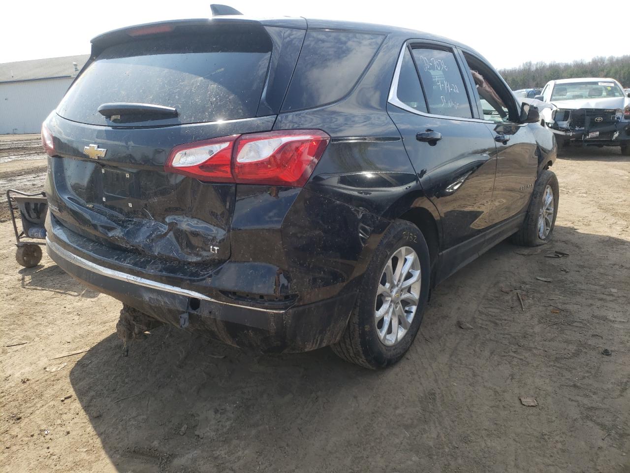 Photo 4 from auction – 2020 CHEVROLET EQUINOX LT with VIN 2GNAXKEVXL6233743