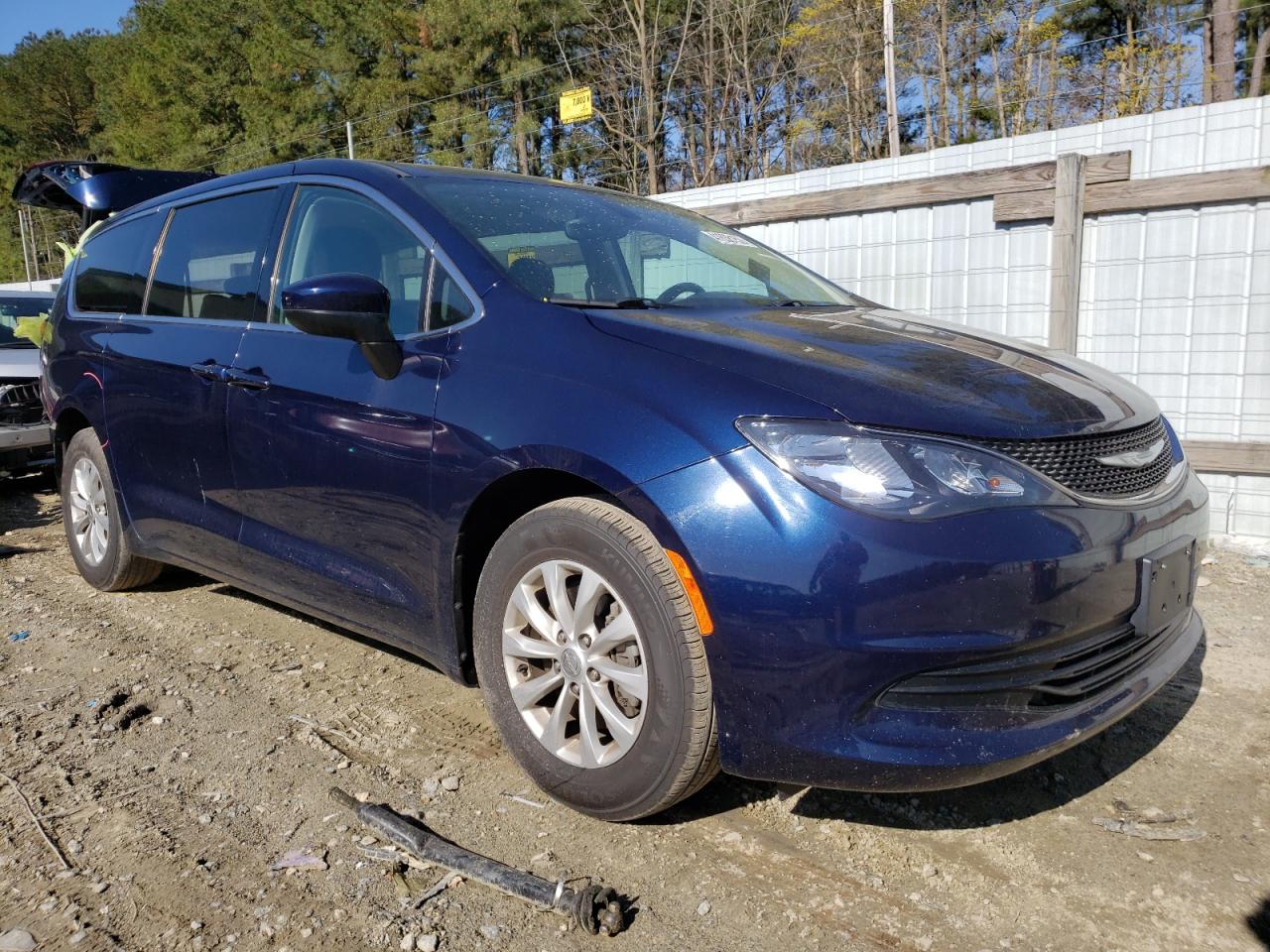 CHRYSLER PACIFICA T 2017 with VIN 2C4RC1DG7HR676085 - Photo from auction