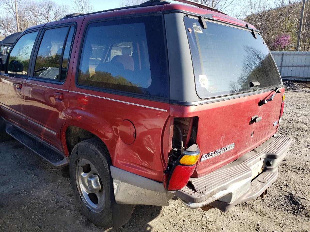 Photo 9 from auction – 1997 FORD EXPLORER 4 with VIN 1FMDU34X7VUA42420