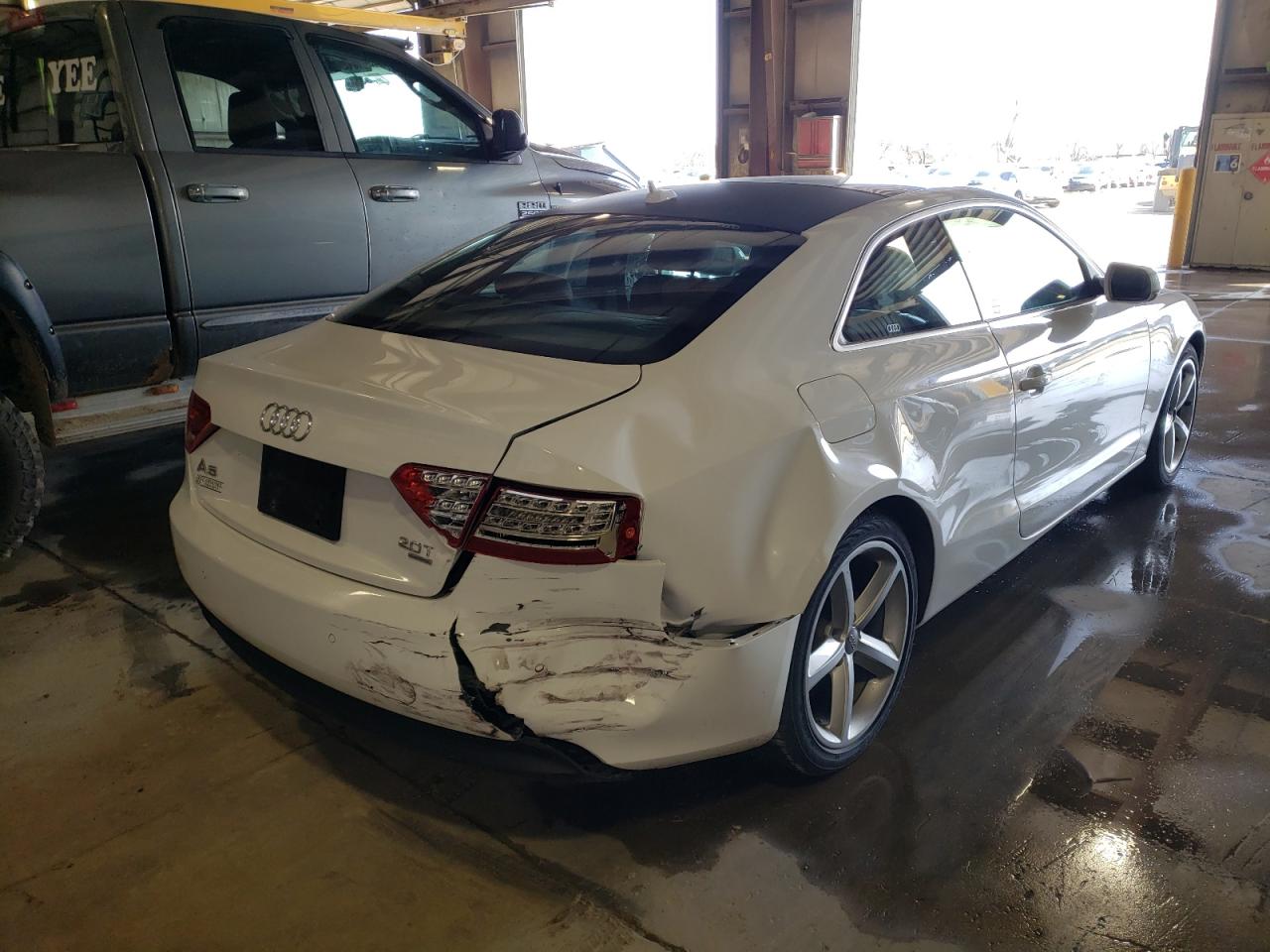 Photo 4 from auction – 2010 AUDI A5 PREMIUM with VIN WAULFAFR9AA042392