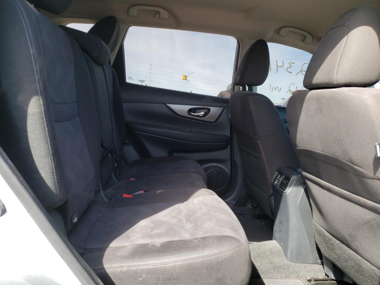 Photo 6 from auction – 2015 NISSAN ROGUE S with VIN KNMAT2MV2FP571292