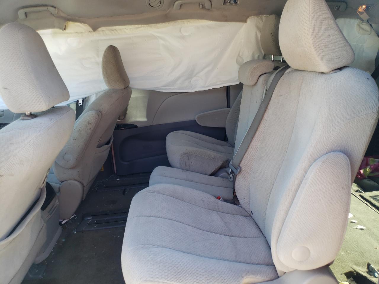 Photo 6 from auction – 2012 TOYOTA SIENNA LE with VIN 5TDKK3DC9CS190715