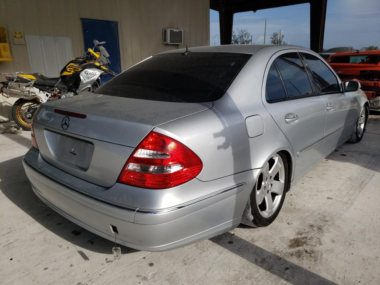 Photo 4 from auction – 2006 MERCEDES-BENZ E 500 with VIN WDBUF70J36A828384