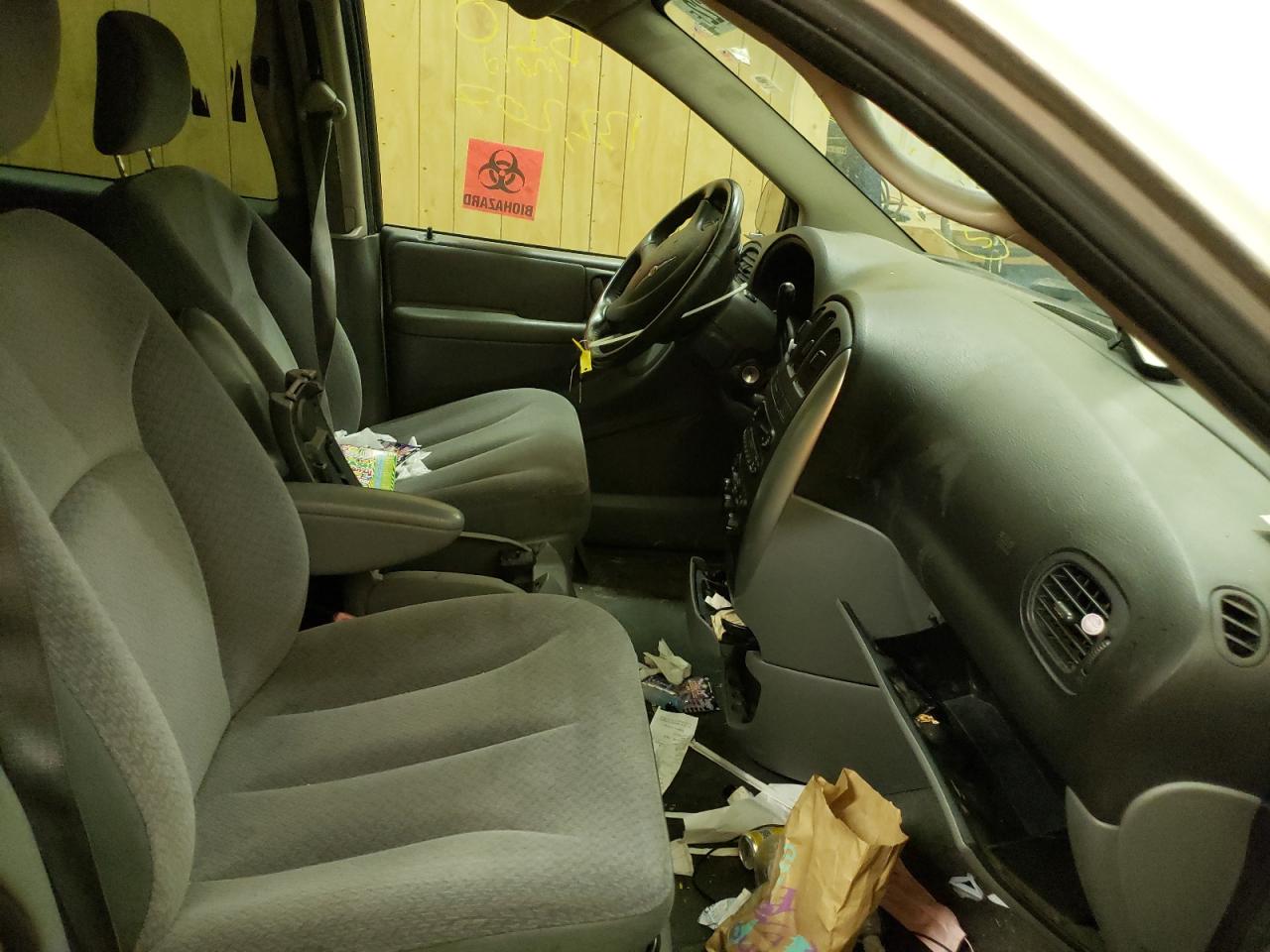 Photo 5 from auction – 2006 CHRYSLER TOWN&COUNT with VIN 2A4GP54L06R714764