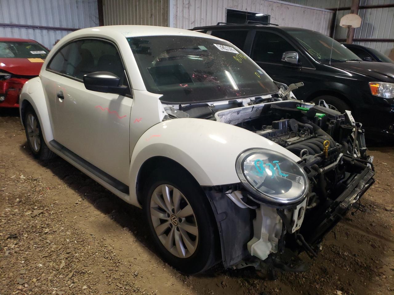 Photo 1 from auction – 2014 VOLKSWAGEN BEETLE with VIN 3VWFP7AT6EM626113