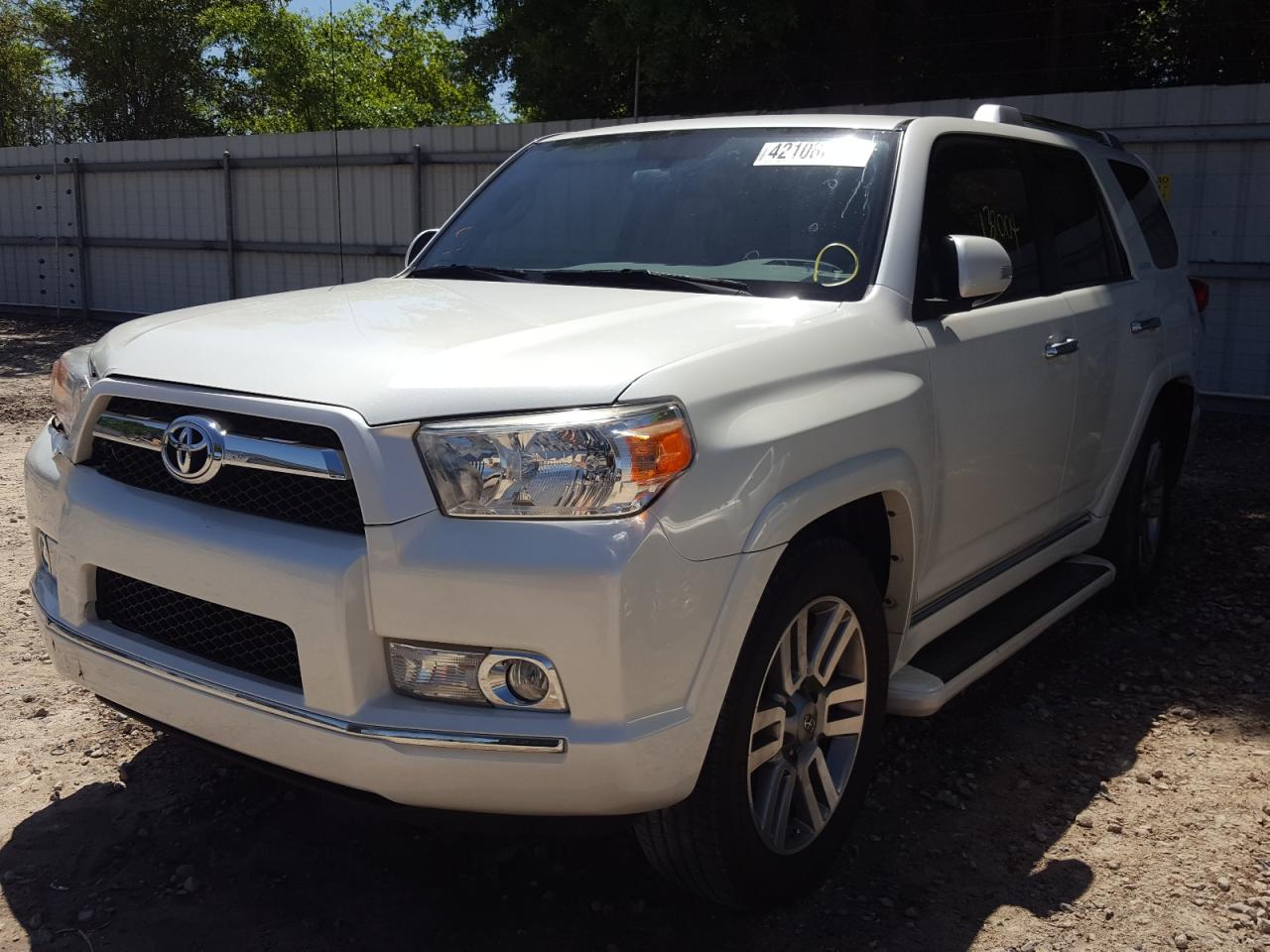 Photo 2 from auction – 2013 TOYOTA 4RUNNER SR with VIN JTEZU5JR4D5061779