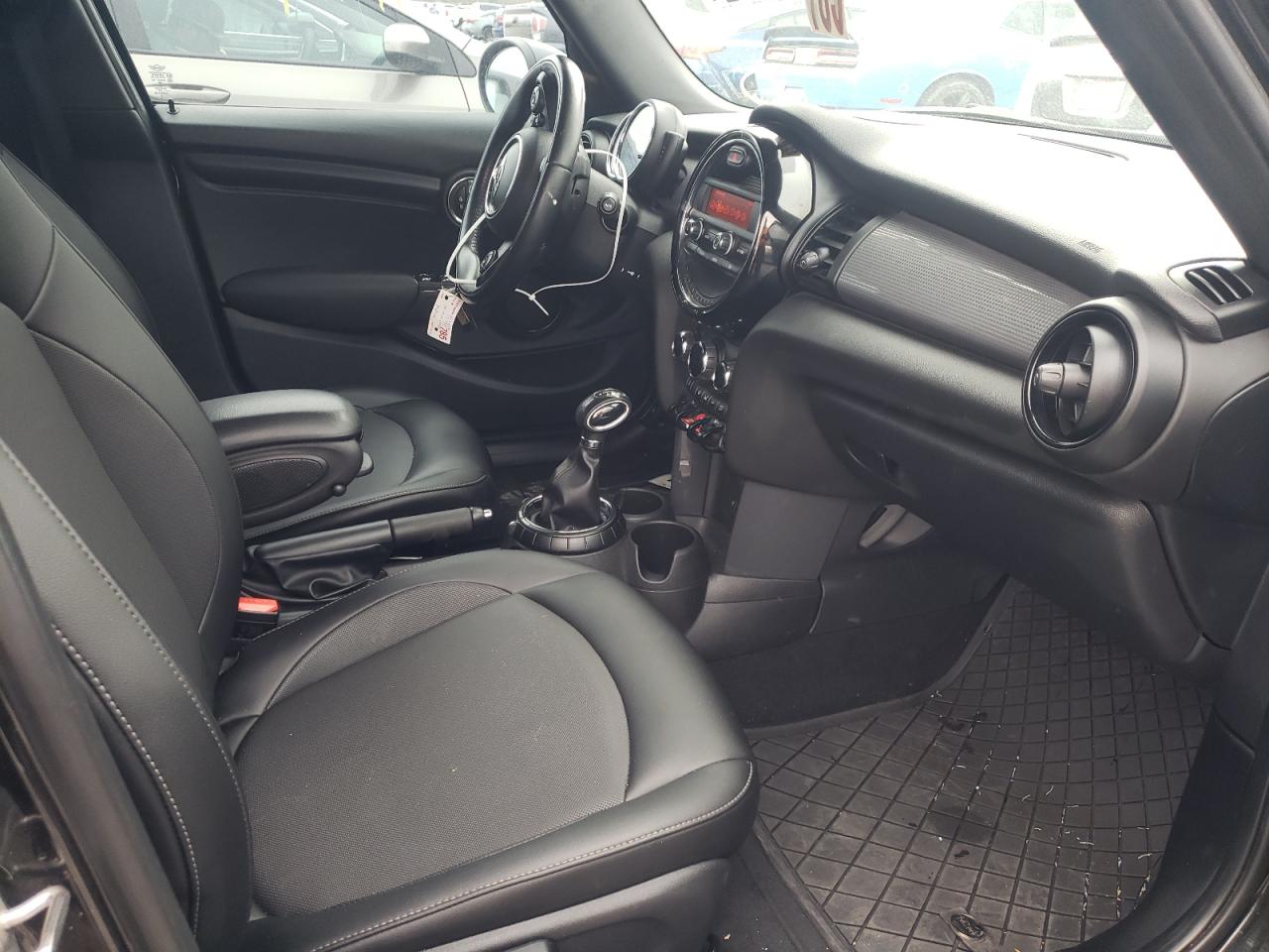 Photo 5 from auction – 2016 MINI COOPER with VIN WMWXU1C54G2E16566