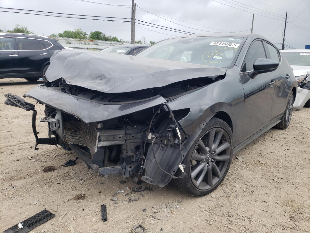 Photo 2 from auction – 2019 MAZDA 3 PREFERRE with VIN JM1BPAMM4K1139472