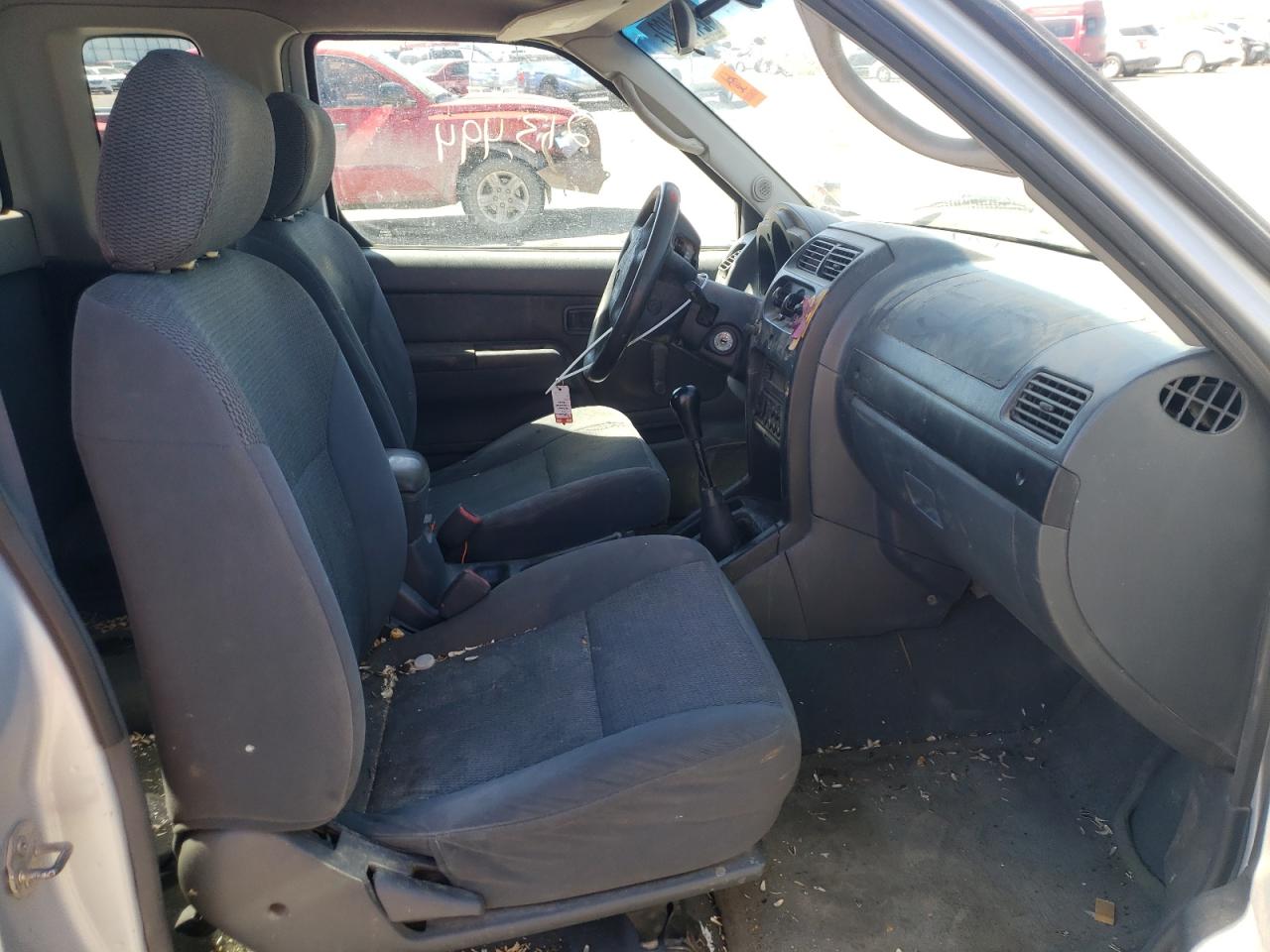 Photo 5 from auction – 2002 NISSAN FRONTIER K with VIN 1N6ED26T52C349600