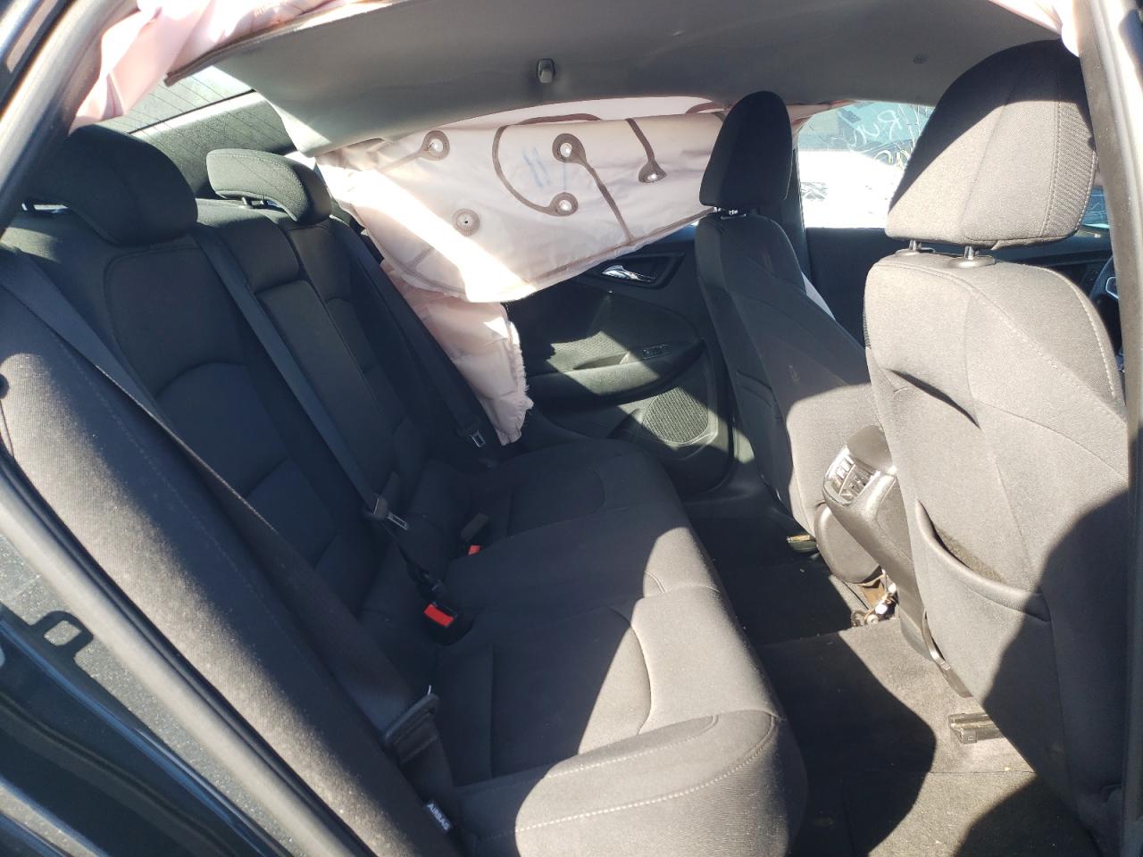Photo 6 from auction – 2016 CHEVROLET MALIBU LT with VIN 1G1ZE5ST0GF358633