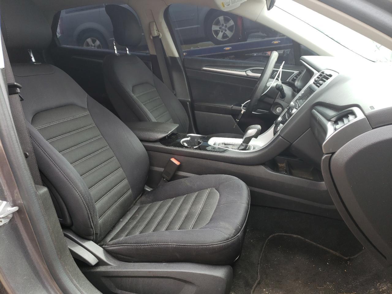 Photo 5 from auction – 2014 FORD FUSION SE with VIN 3FA6P0HD9ER389778