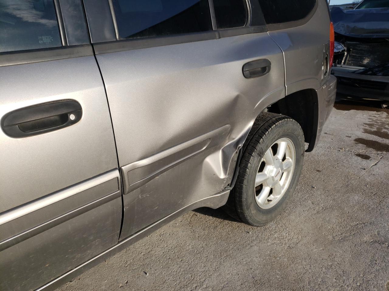 Photo 9 from auction – 2005 GMC ENVOY with VIN 1GKDT13SX52332183