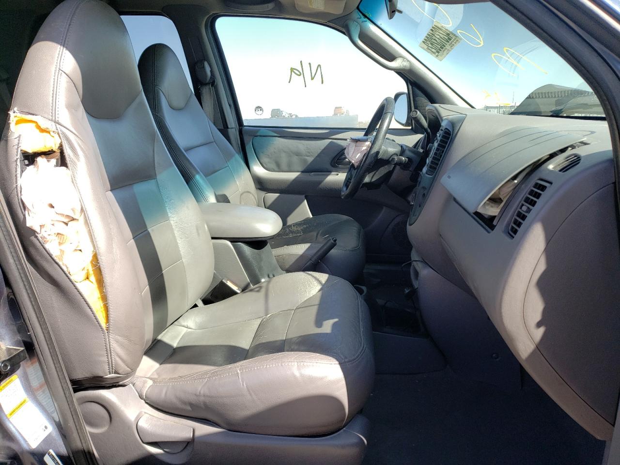Photo 5 from auction – 2003 FORD ESCAPE with VIN 1FMCU04141KF78835