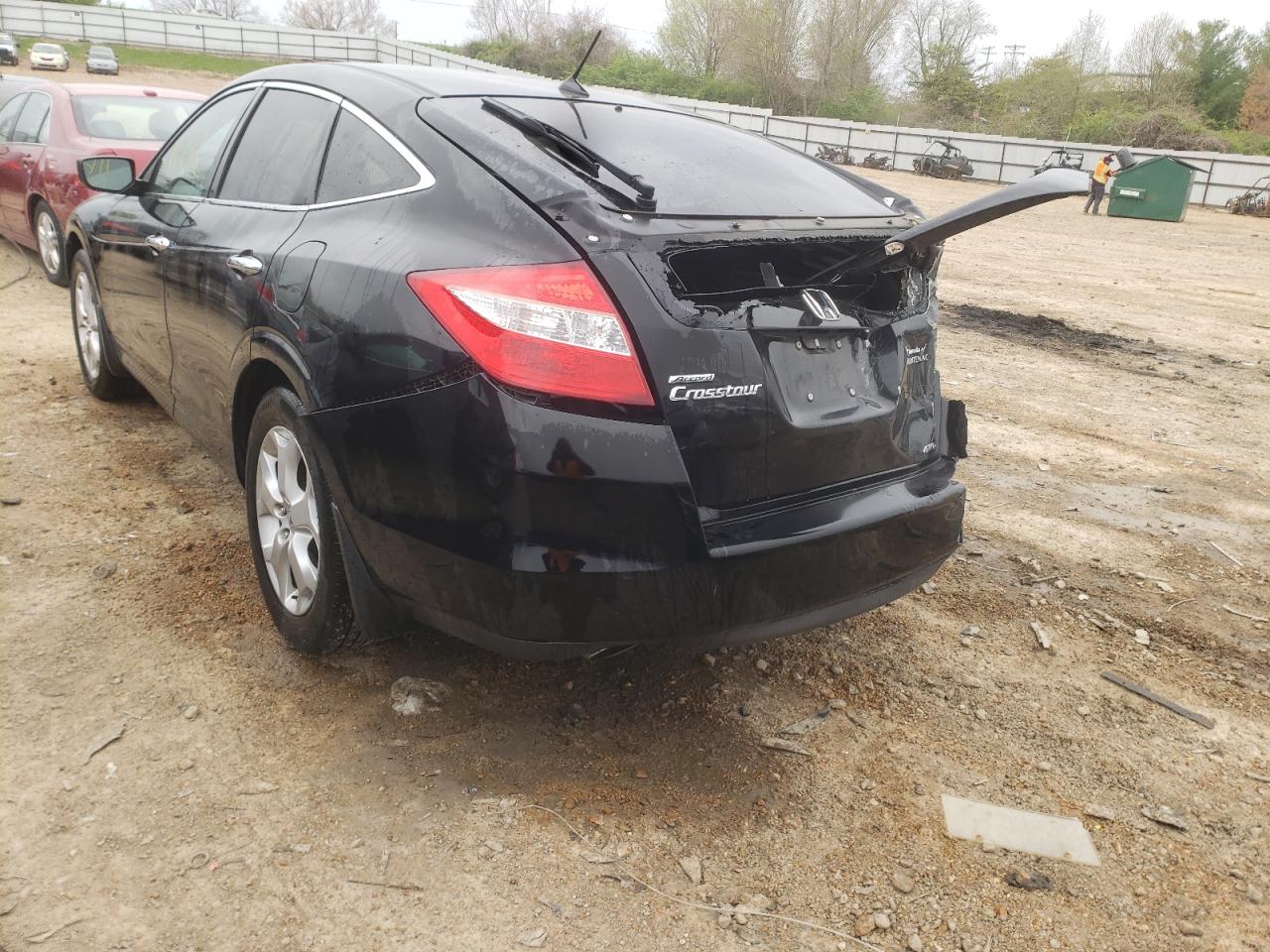 Photo 3 from auction – 2011 HONDA ACCORD CRO with VIN 5J6TF2H59BL006284