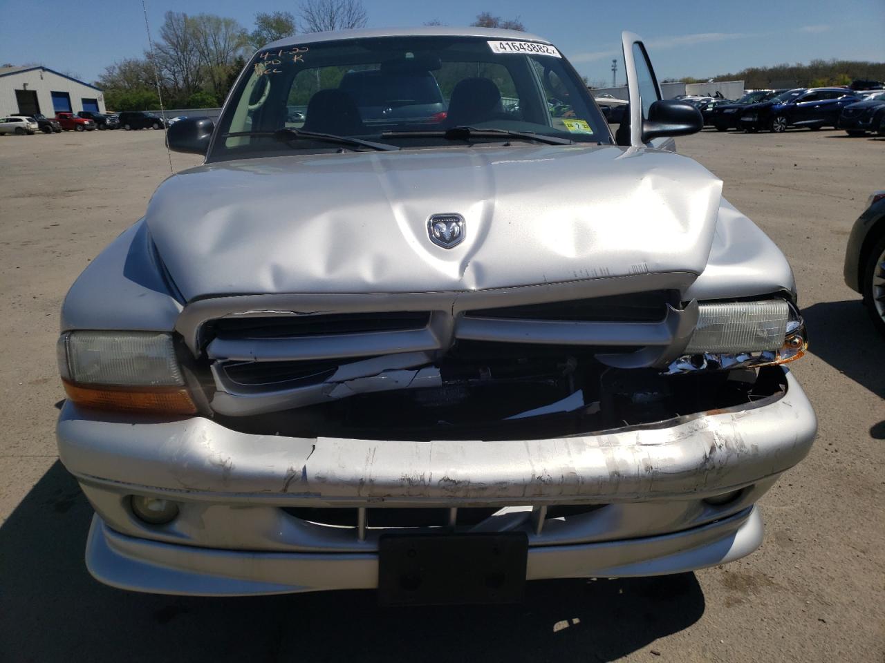 Photo 7 from auction – 2003 DODGE DAKOTA RT with VIN 1D7FL76Z43S261260