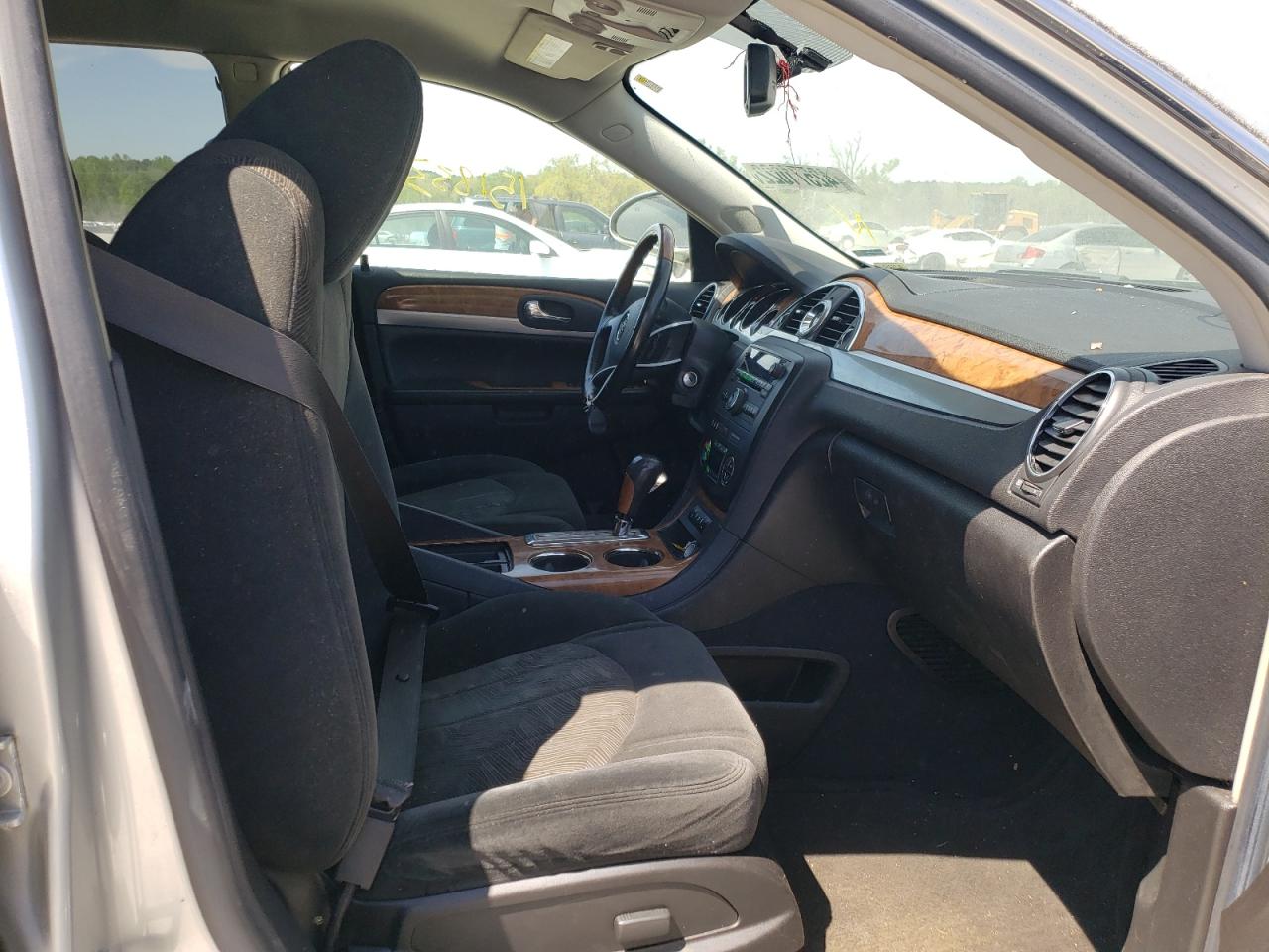 Photo 5 from auction – 2010 BUICK ENCLAVE CX with VIN 5GALRAED3AJ104287