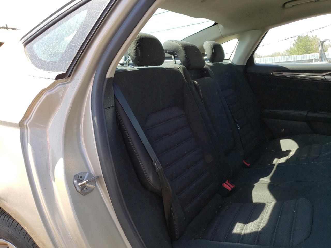 Photo 6 from auction – 2017 FORD FUSION SE with VIN 3FA6P0LU6HR385361