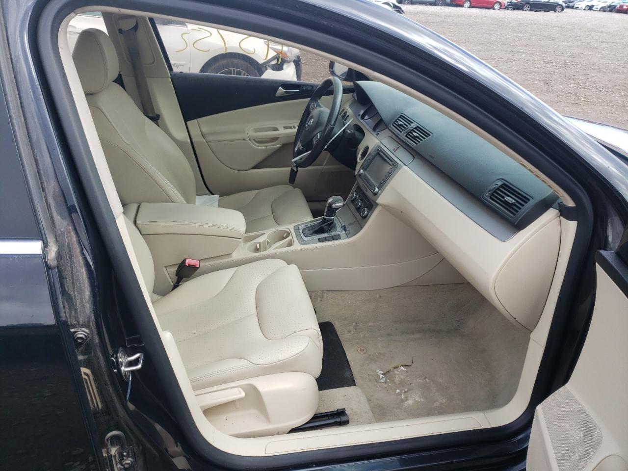 Photo 5 from auction – 2010 VOLKSWAGEN PASSAT with VIN WVWJK7ANXAE167259