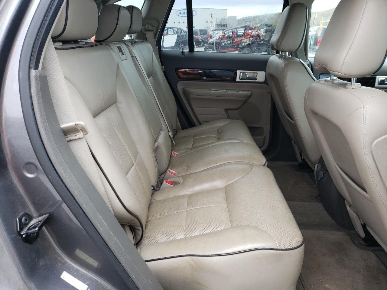 Photo 6 from auction – 2009 LINCOLN MKX with VIN 2LMDU68C29BJ13757
