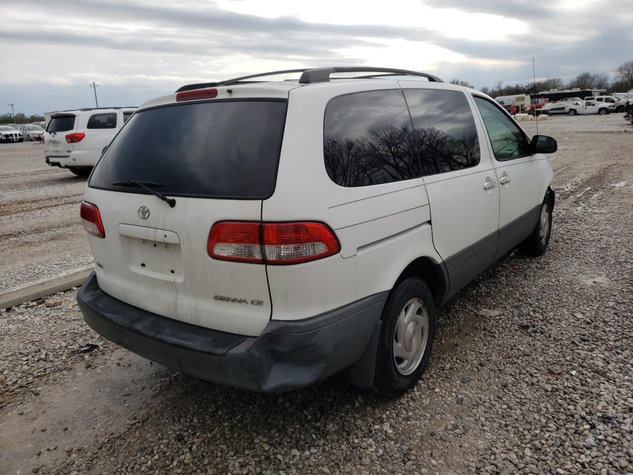 Photo 4 from auction – 2003 TOYOTA SIENNA CE with VIN 4T3ZF19C93U520092