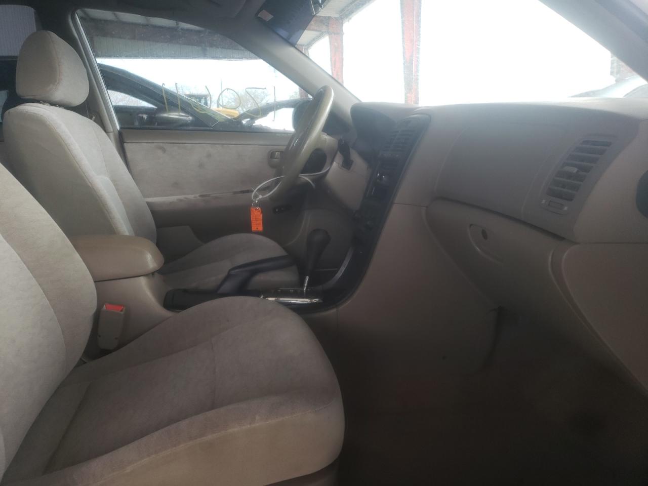 Photo 5 from auction – 2004 KIA OPTIMA LX with VIN KNAGD126445342874