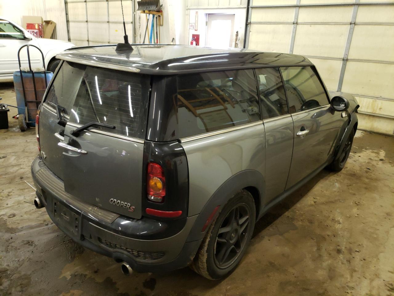 Photo 4 from auction – 2009 MINI COOPER S C with VIN WMWMM33519TP91808