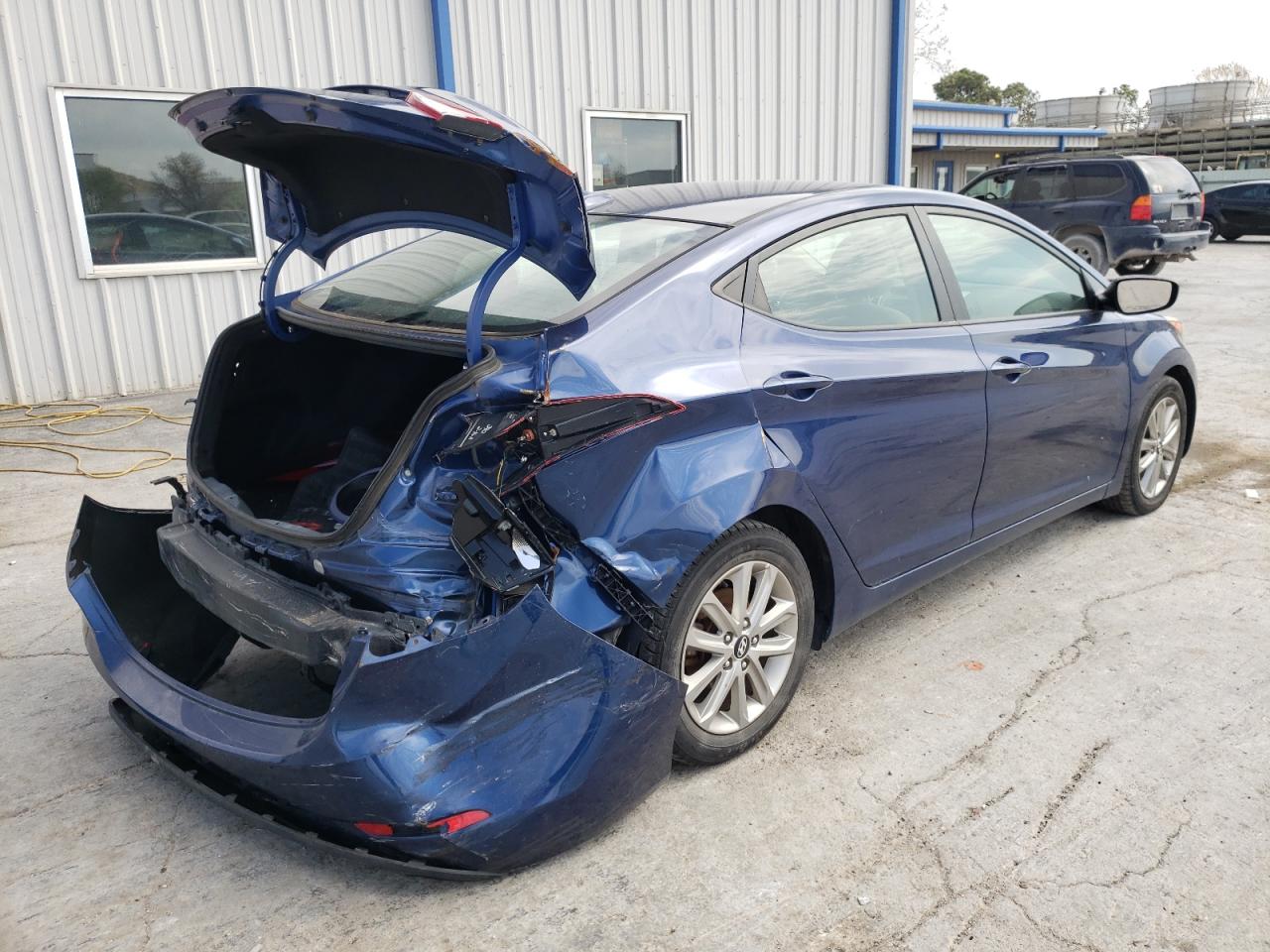 Photo 4 from auction – 2016 HYUNDAI ELANTRA SE with VIN 5NPDH4AE8GH657489