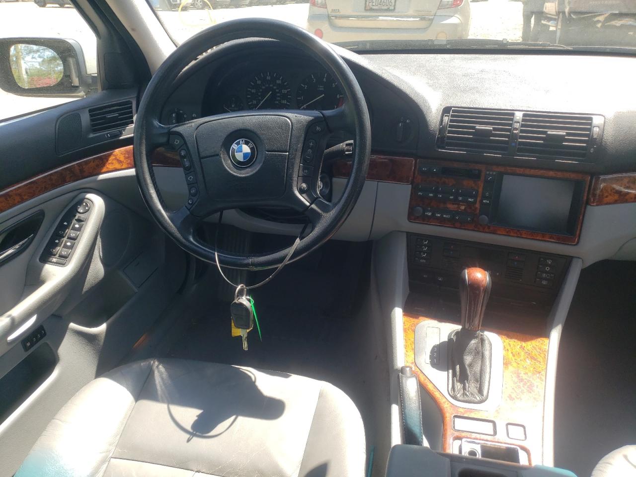 Photo 9 from auction – 1999 BMW 528 I AUTO with VIN WBADM6338XBY31367