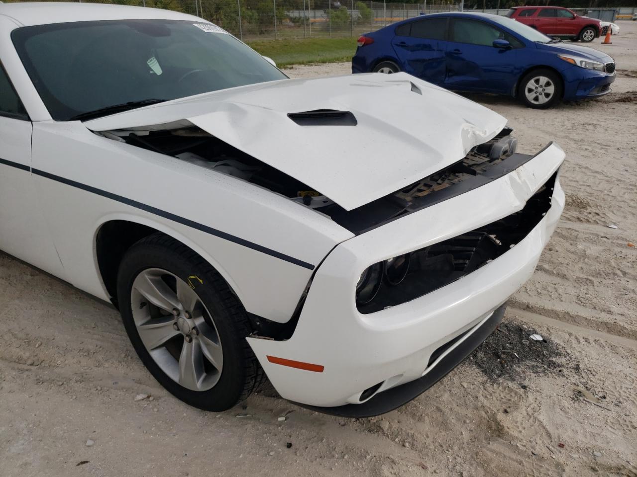 Photo 9 from auction – 2016 DODGE CHALLENGER with VIN 2C3CDZAG2GH326023