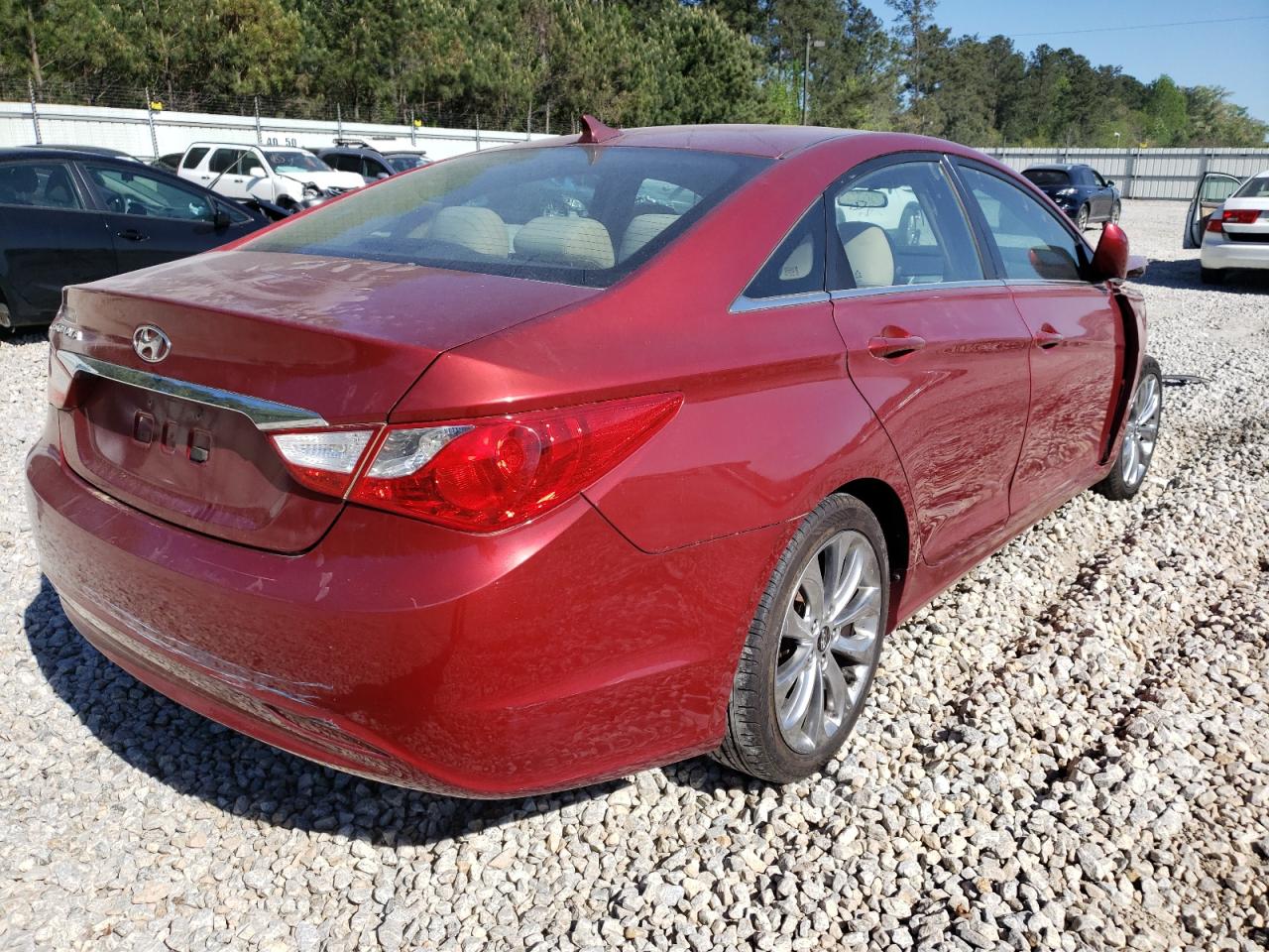 Photo 4 from auction – 2011 HYUNDAI SONATA GLS with VIN 5NPEB4AC7BH124952