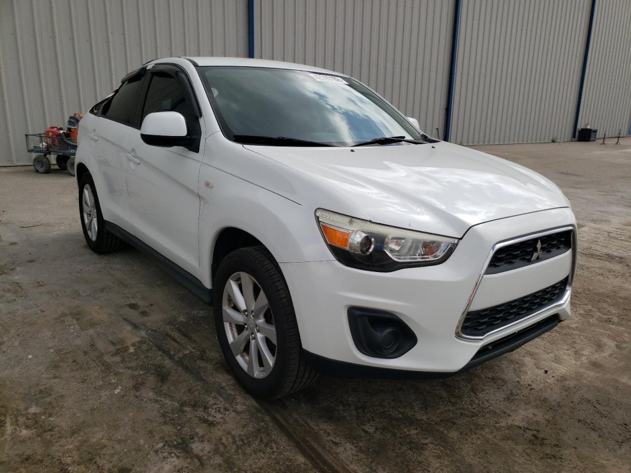 MITSUBISHI OUTLANDER 2013 with VIN 4A4AP3AUXDE008885 - Photo from auction
