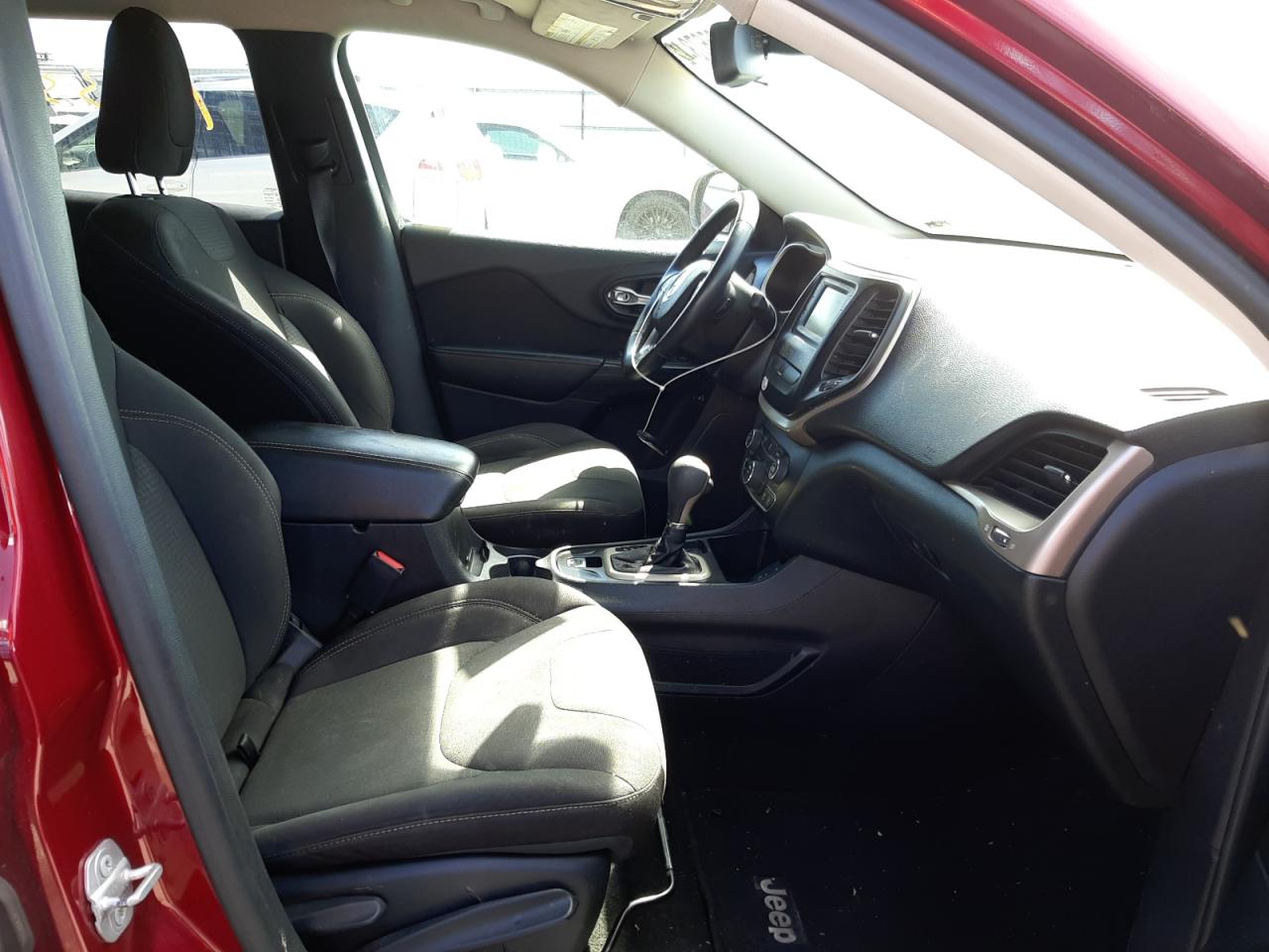 Photo 5 from auction – 2015 JEEP CHEROKEE L with VIN 1C4PJLCB4FW730445