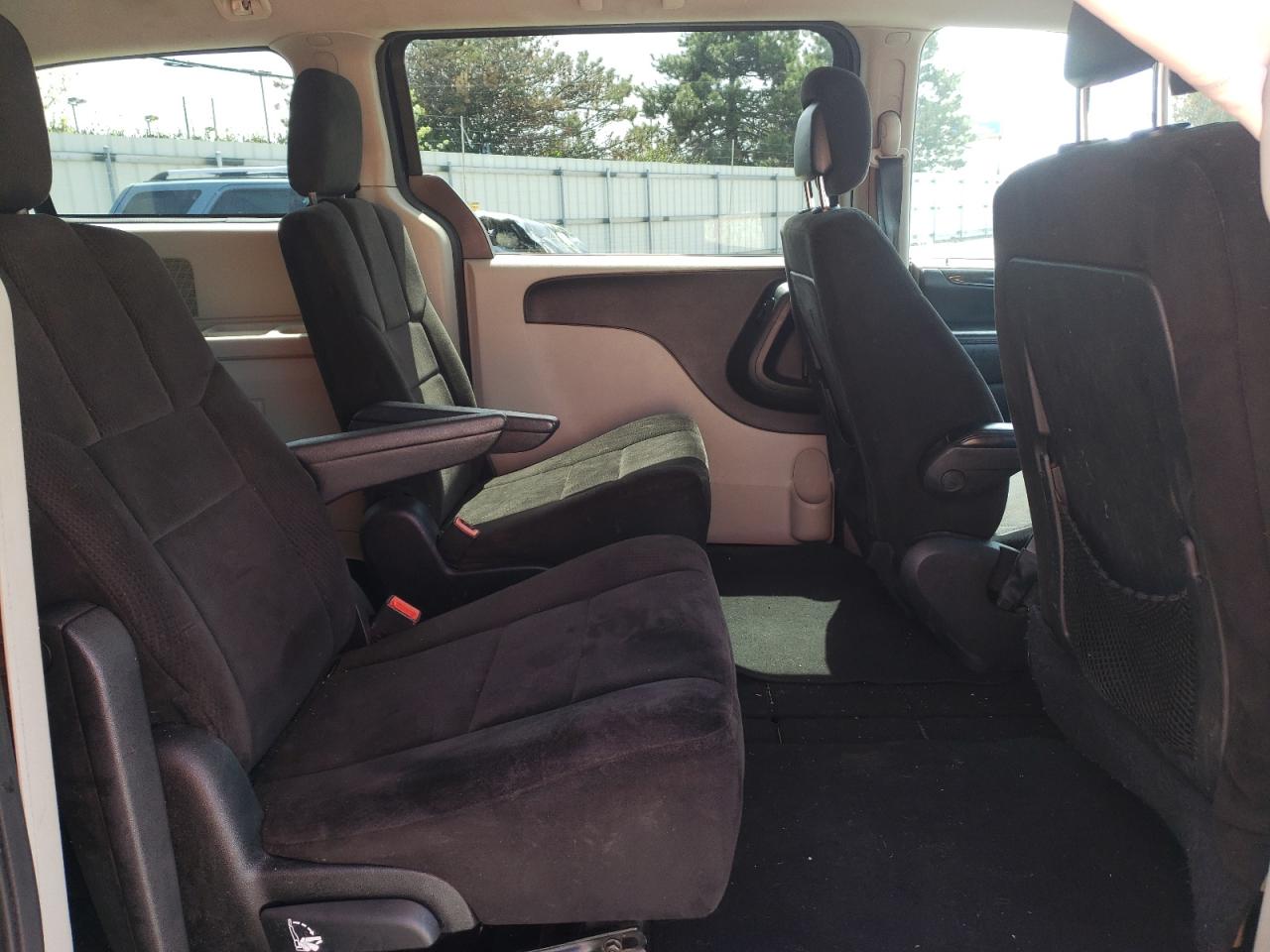 Photo 16 from auction – 2012 DODGE GRAND CARA with VIN 2C4RDGCG1CR301996