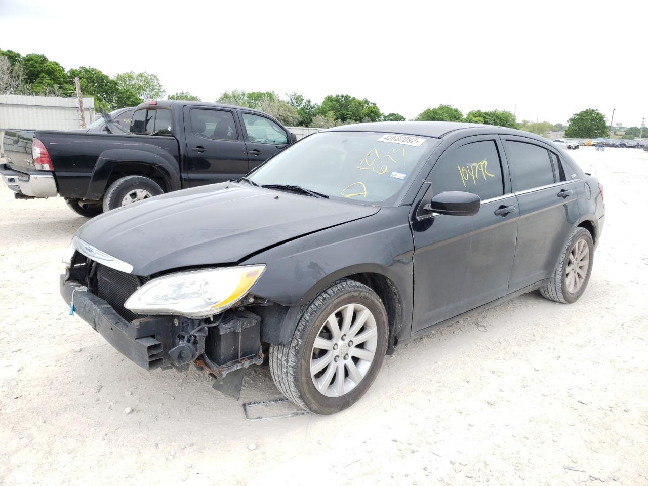 Photo 2 from auction – 2014 CHRYSLER 200 TOURIN with VIN 1C3CCBBB8EN127673