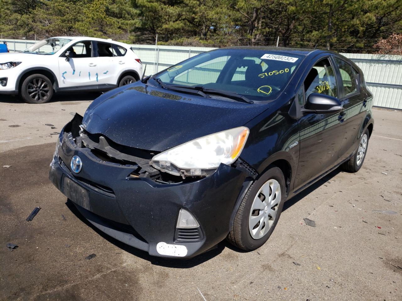 Photo 2 from auction – 2012 TOYOTA PRIUS C with VIN JTDKDTB39C1510500