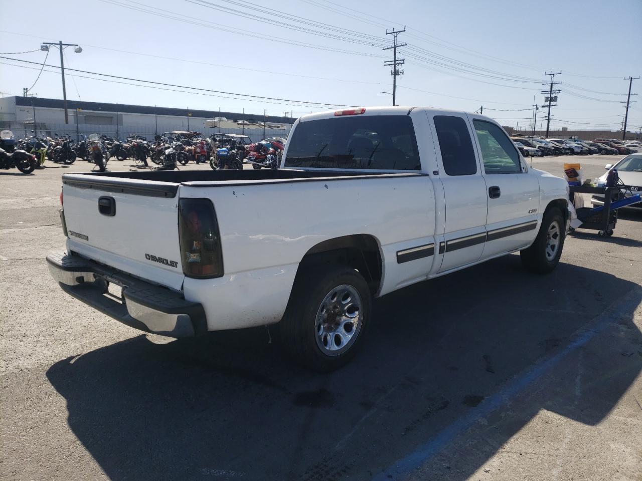 Photo 4 from auction – 2002 CHEVROLET SILVERADO with VIN 2GCEC19T421409500