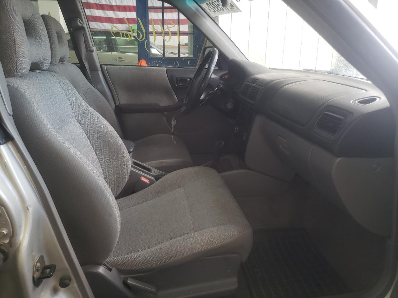 Photo 5 from auction – 2001 SUBARU FORESTER L with VIN JF1SF63571H707901