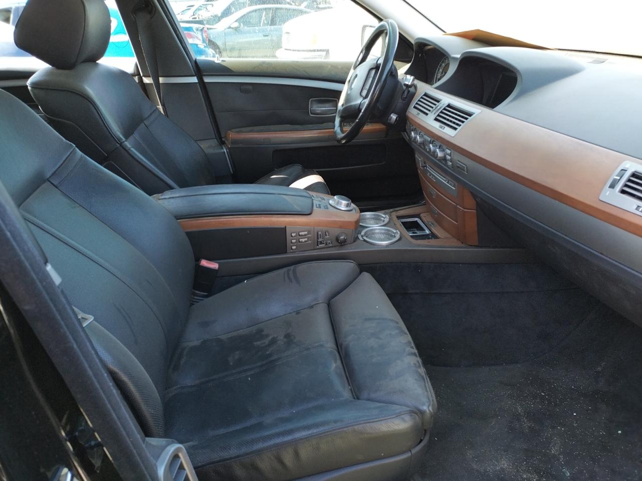 Photo 5 from auction – 2006 BMW 750 LI with VIN WBAHN83576DT29867
