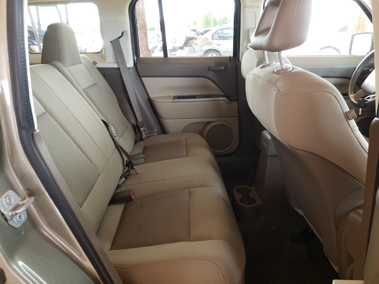 Photo 6 from auction – 2007 JEEP PATRIOT SP with VIN 1J8FF28W37D370531