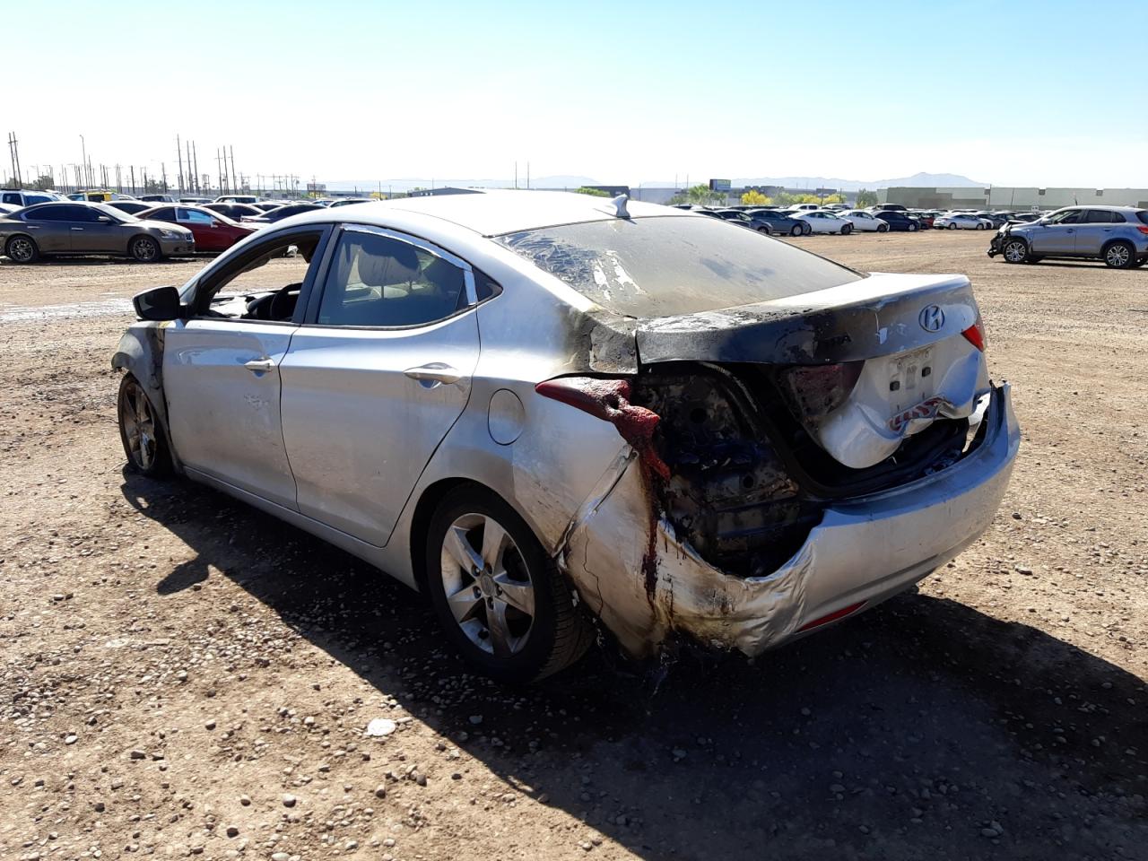 Photo 3 from auction – 2012 HYUNDAI ELANTRA GL with VIN 5NPDH4AE2CH070862