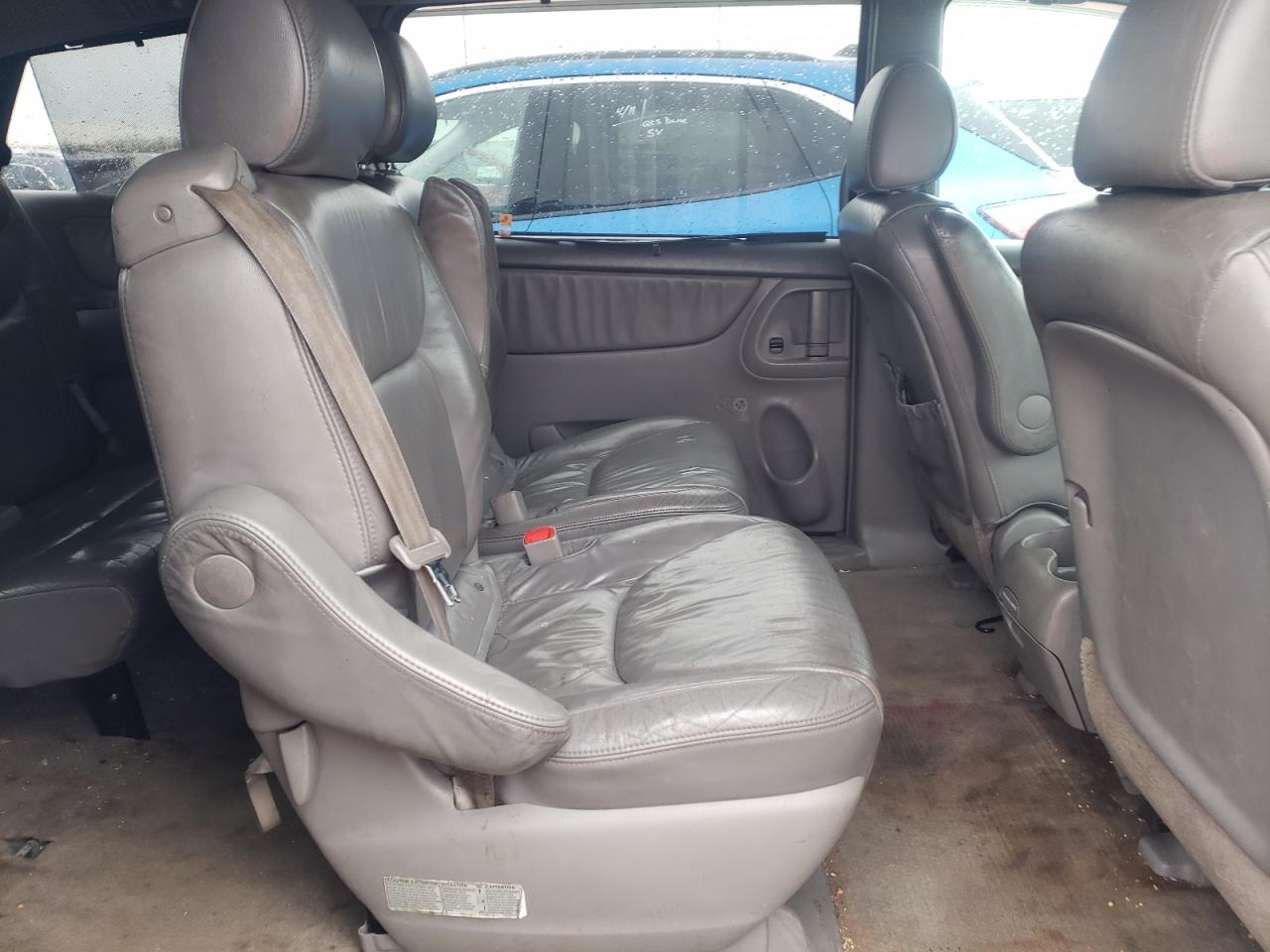 Photo 6 from auction – 2005 TOYOTA SIENNA XLE with VIN 5TDBA22C15S034509