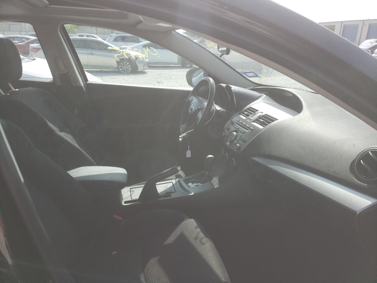 صورة رقم 5 من المزاد - 2012 MAZDA 3 S مع VIN JM1BL1L95C1686048