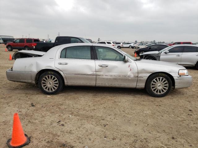Photo 9 from auction – 2003 LINCOLN TOWN CAR E with VIN 1LNHM81W53Y633748