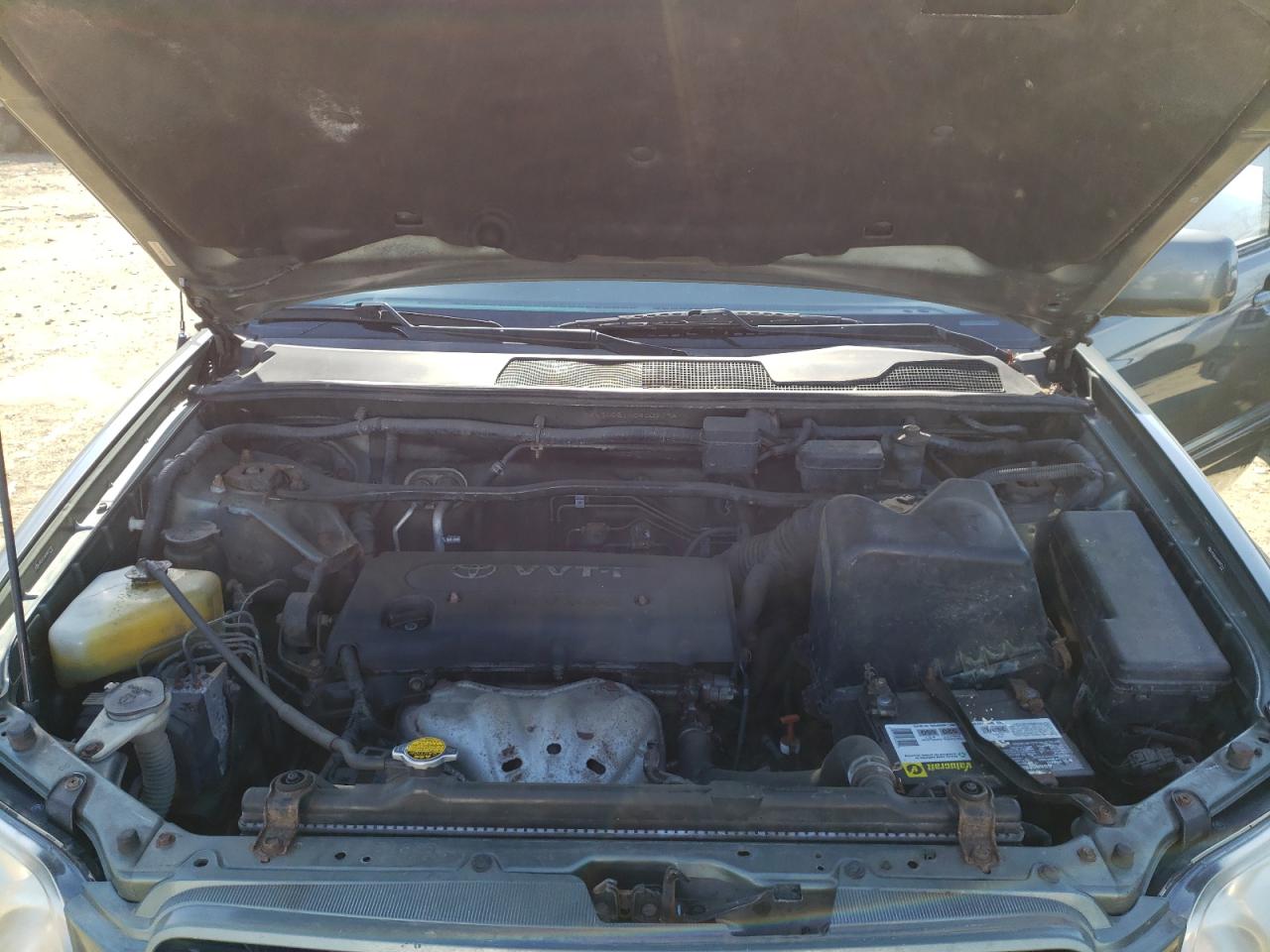 Photo 7 from auction – 2004 TOYOTA HIGHLANDER with VIN JTEGD21A040097367